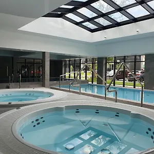 Port Stylowy Loft- W Cenie Klimatyzacja, Baseny, 2 Jacuzzi, Sauna, Szlafroki, Bawialnia Kołobrzeg